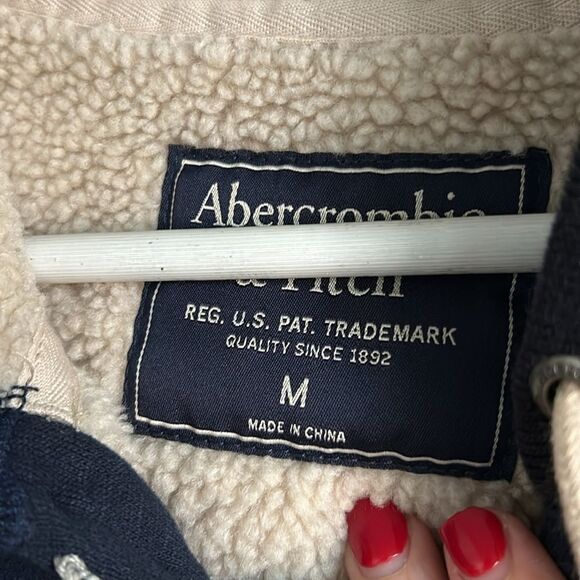 Abercrombie & Fitch hoodie Faux Fur inside Navy Blue Logo front impeccable - Picture 3 of 12